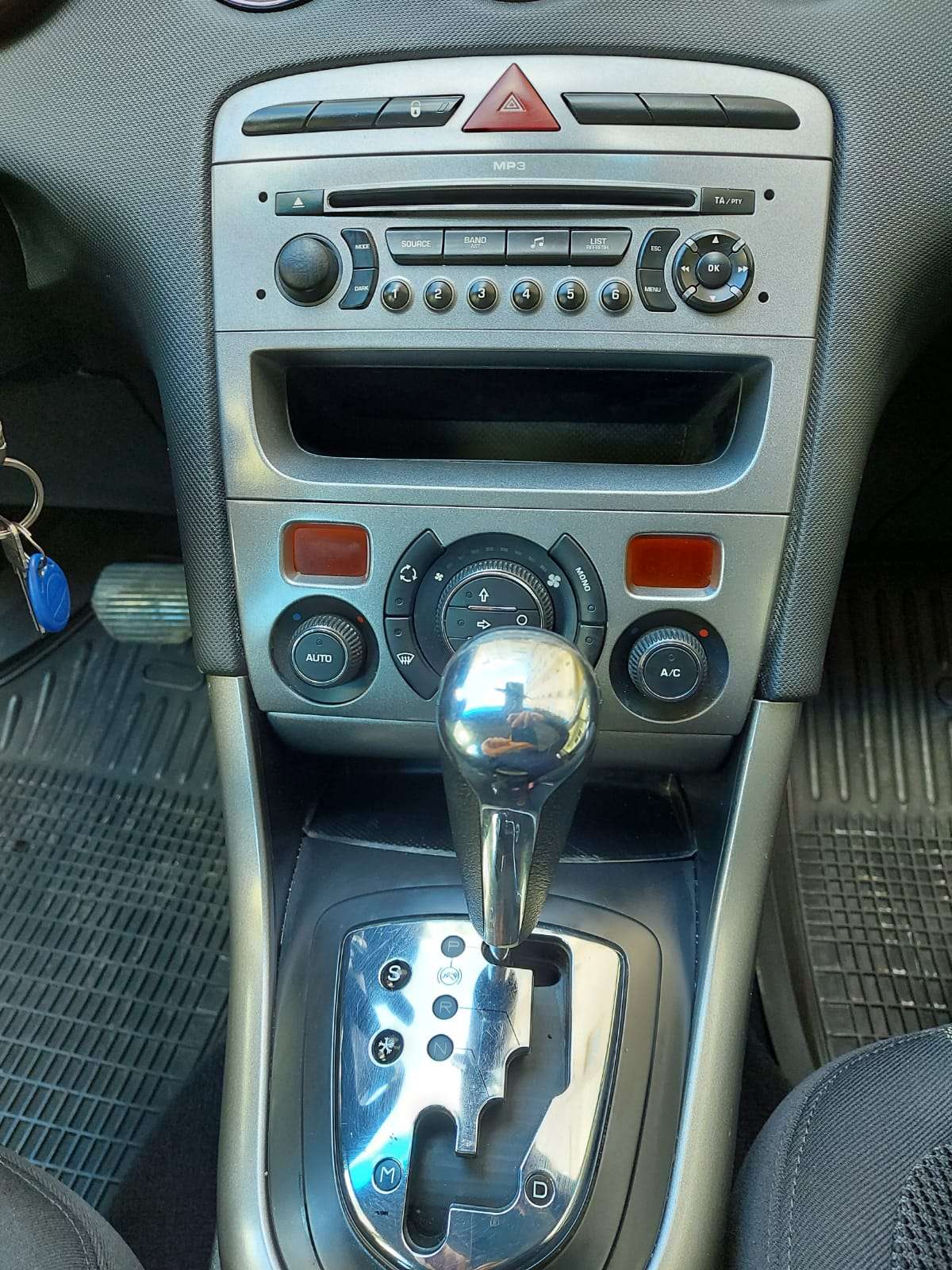 Peugeot 308, 2008 il, 1.6 L, 102 000 km