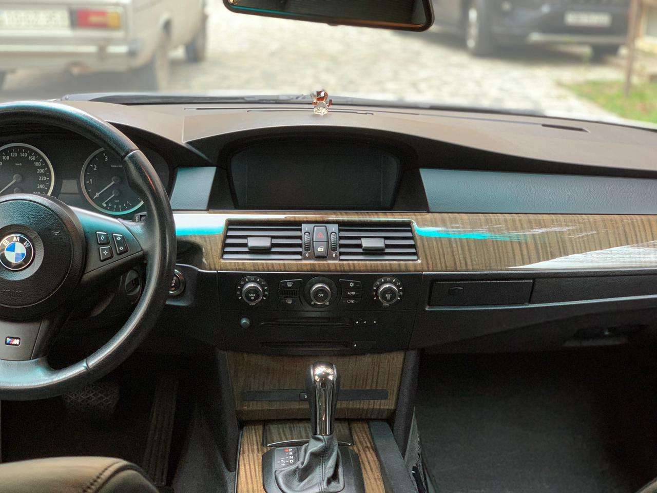 BMW 525, 2006 il, 2.5 L, 90 200 km