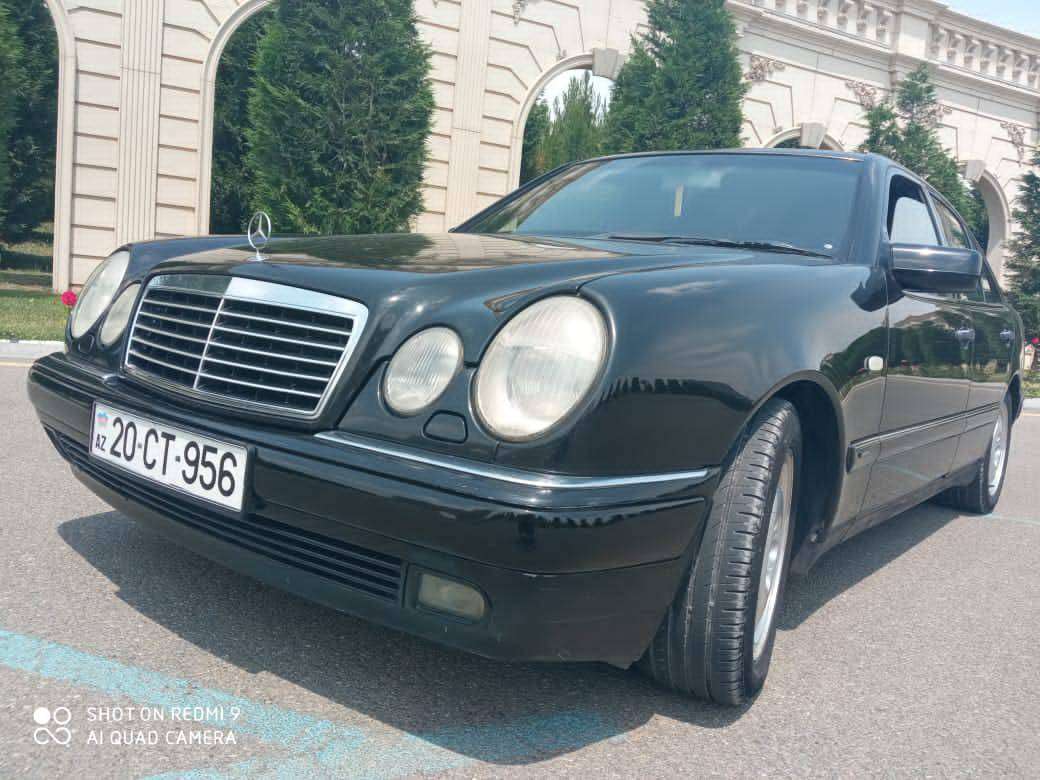 Mercedes E 200, 1998 il, 2.0 L, 303 000 km