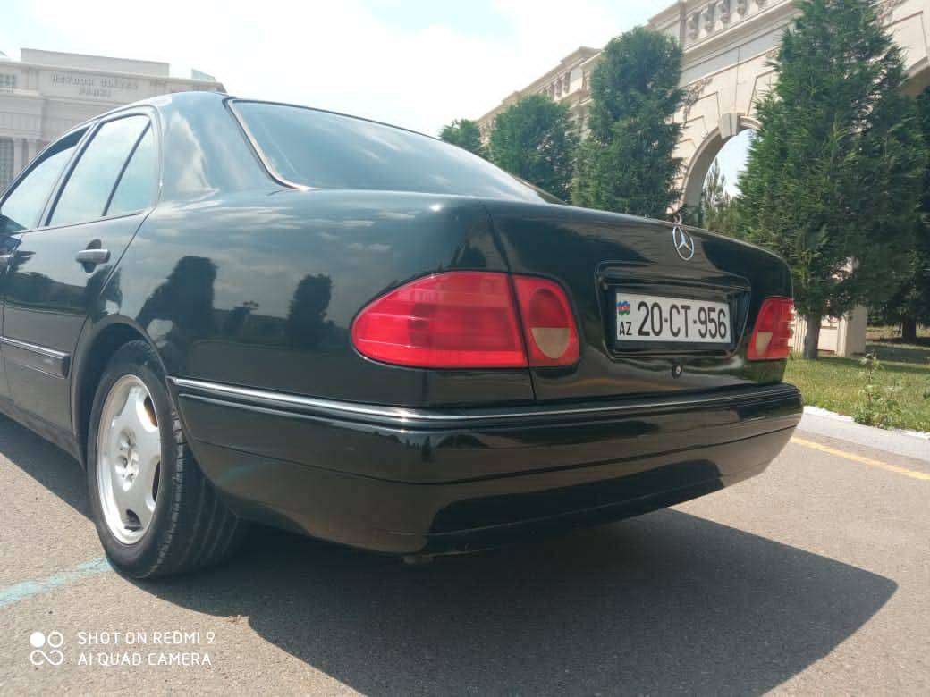 Mercedes E 200, 1998 il, 2.0 L, 303 000 km