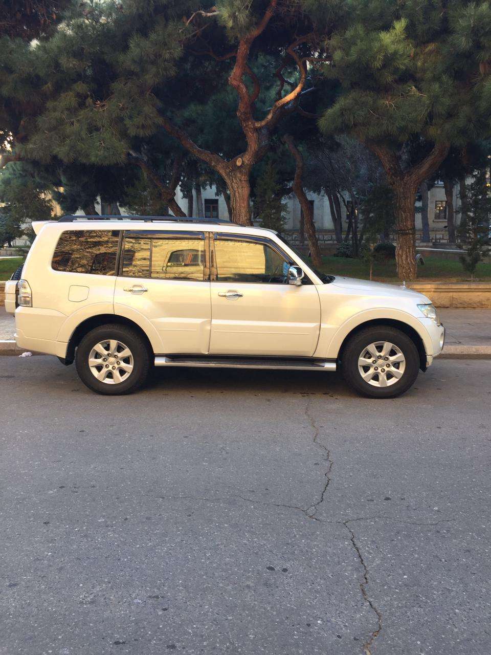 Mitsubishi Pajero, 2010 il, 3.5 L, 191 000 km