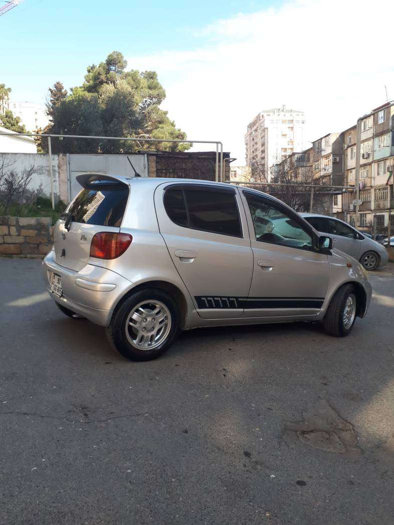 Toyota Vitz, 2004 il, 1.3 L, 168 000 km