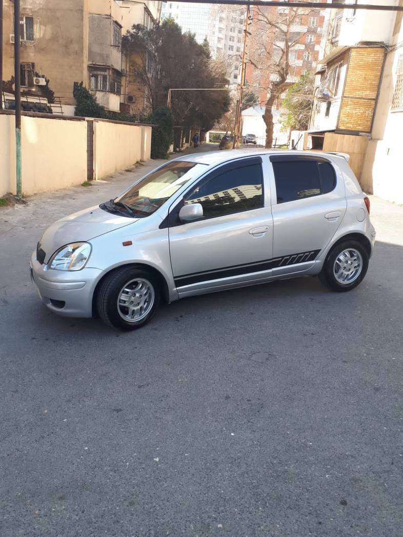 Toyota Vitz, 2004 il, 1.3 L, 168 000 km