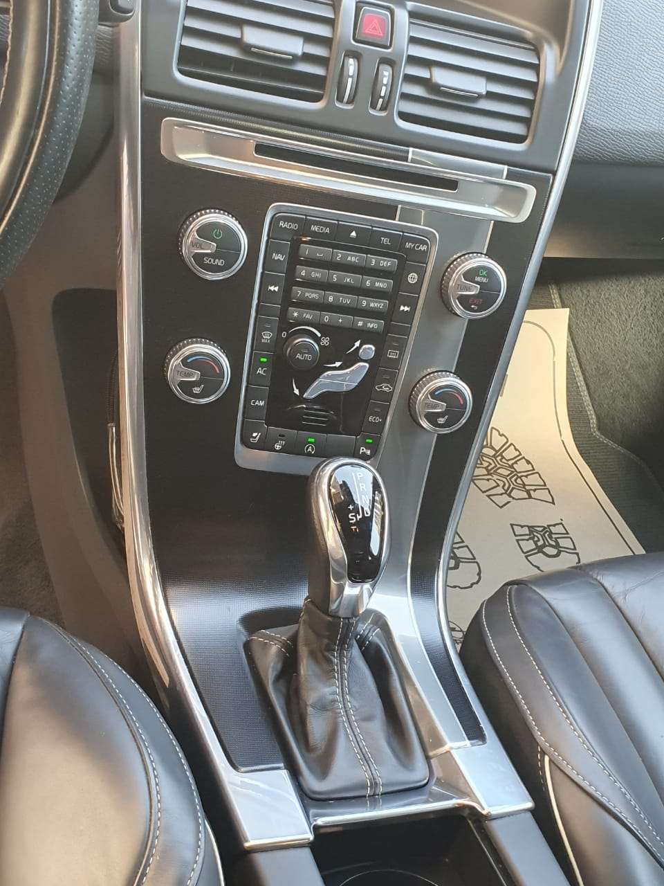 Volvo XC 60, 2015 il, 2.0 L, 68 000 km