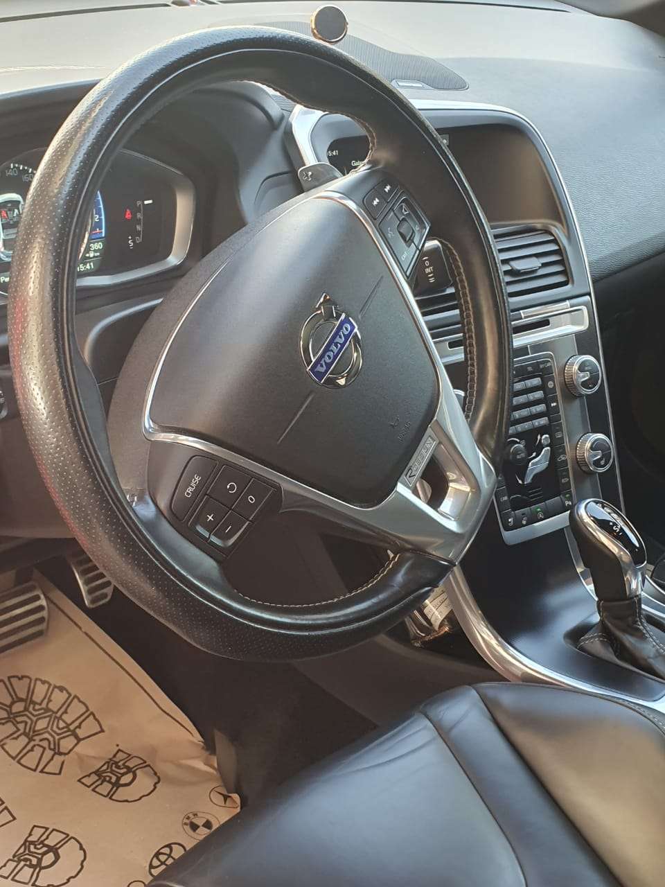 Volvo XC 60, 2015 il, 2.0 L, 68 000 km