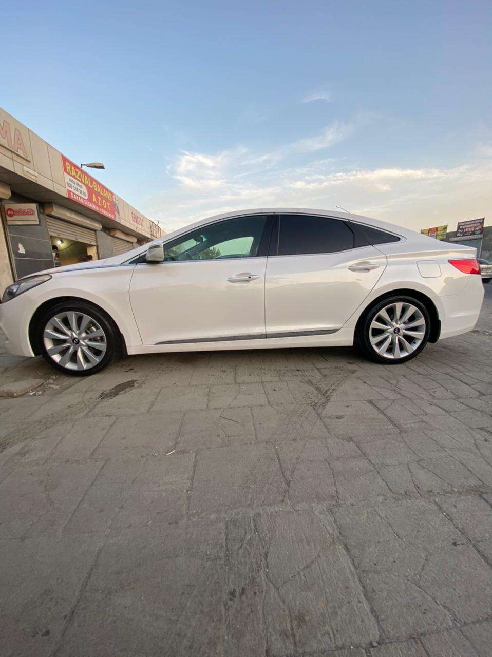 Hyundai Grandeur, 2013 il, 3.0 L, 17 000 km
