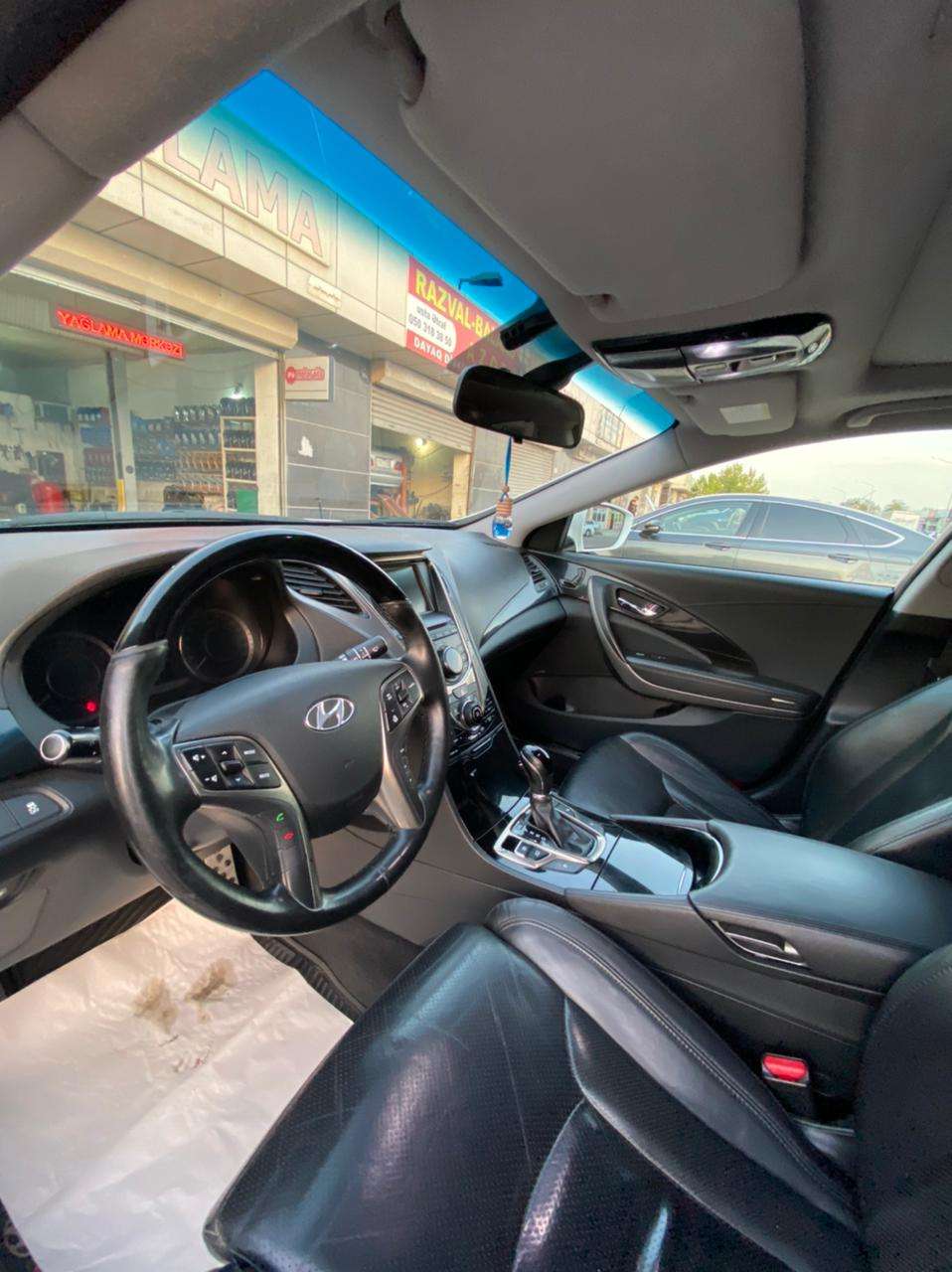 Hyundai Grandeur, 2013 il, 3.0 L, 17 000 km