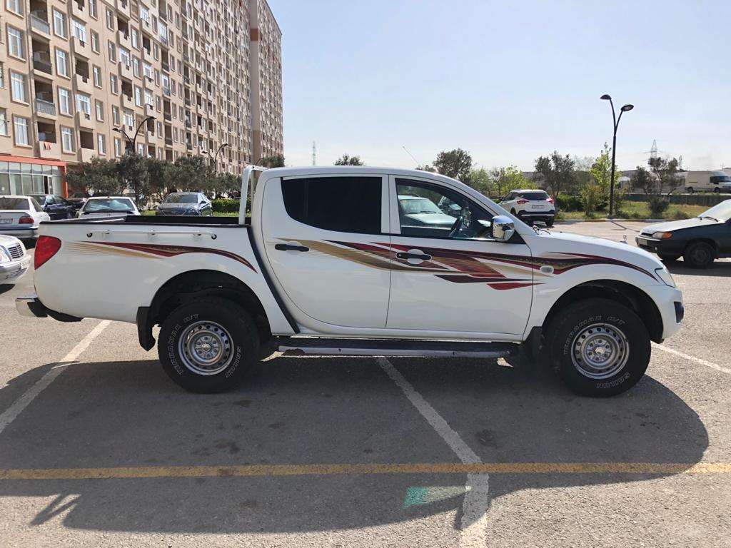 Mitsubishi L200, 2014 il, 2.5 L, 320 000 km