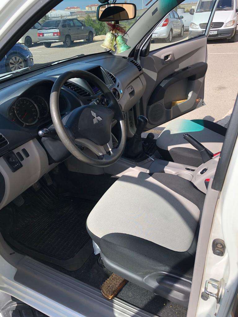 Mitsubishi L200, 2014 il, 2.5 L, 320 000 km