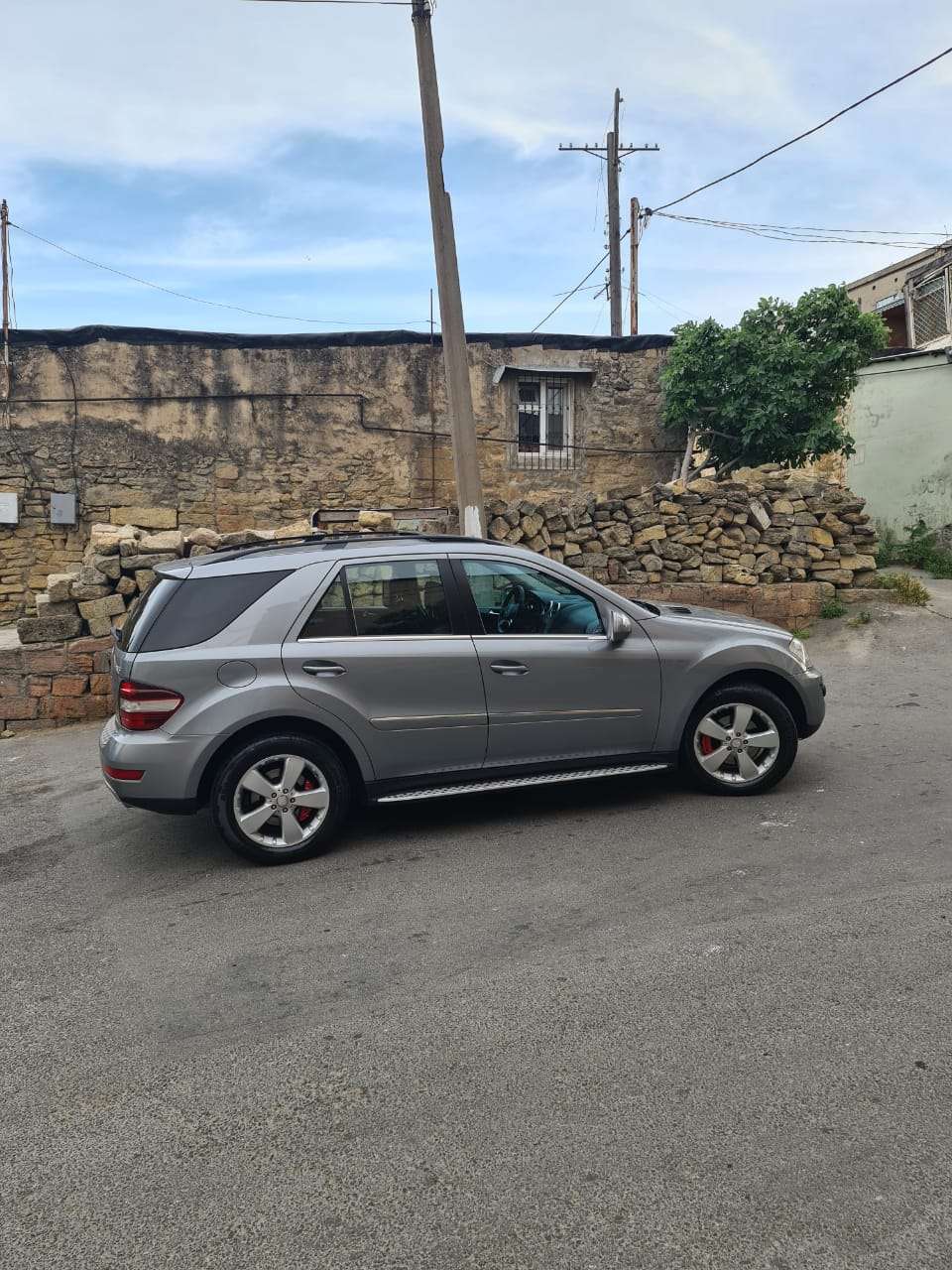 Mercedes ML 350, 2010 il, 3.5 L, 129 000 km