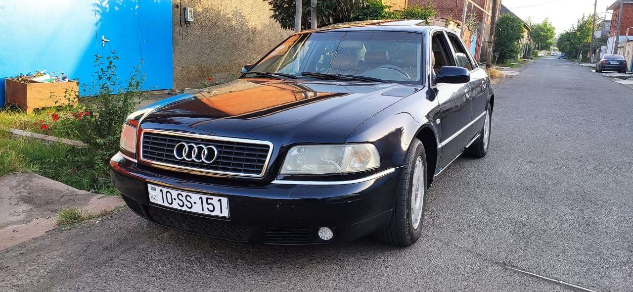 Audi A8, 2001 il, 3.7 L, 258 000 km