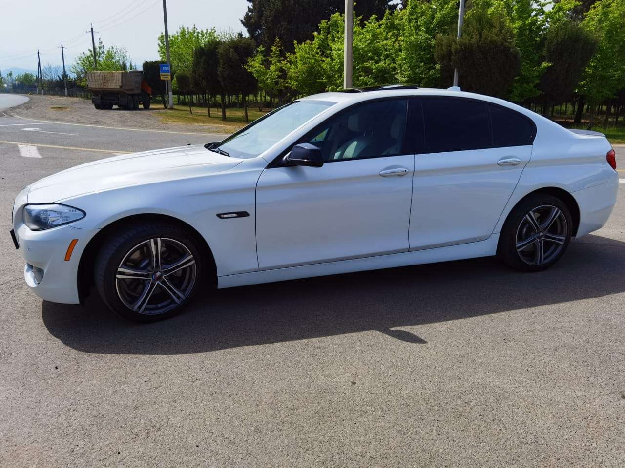 BMW 528, 2012 il, 2.0 L, 196 000 km