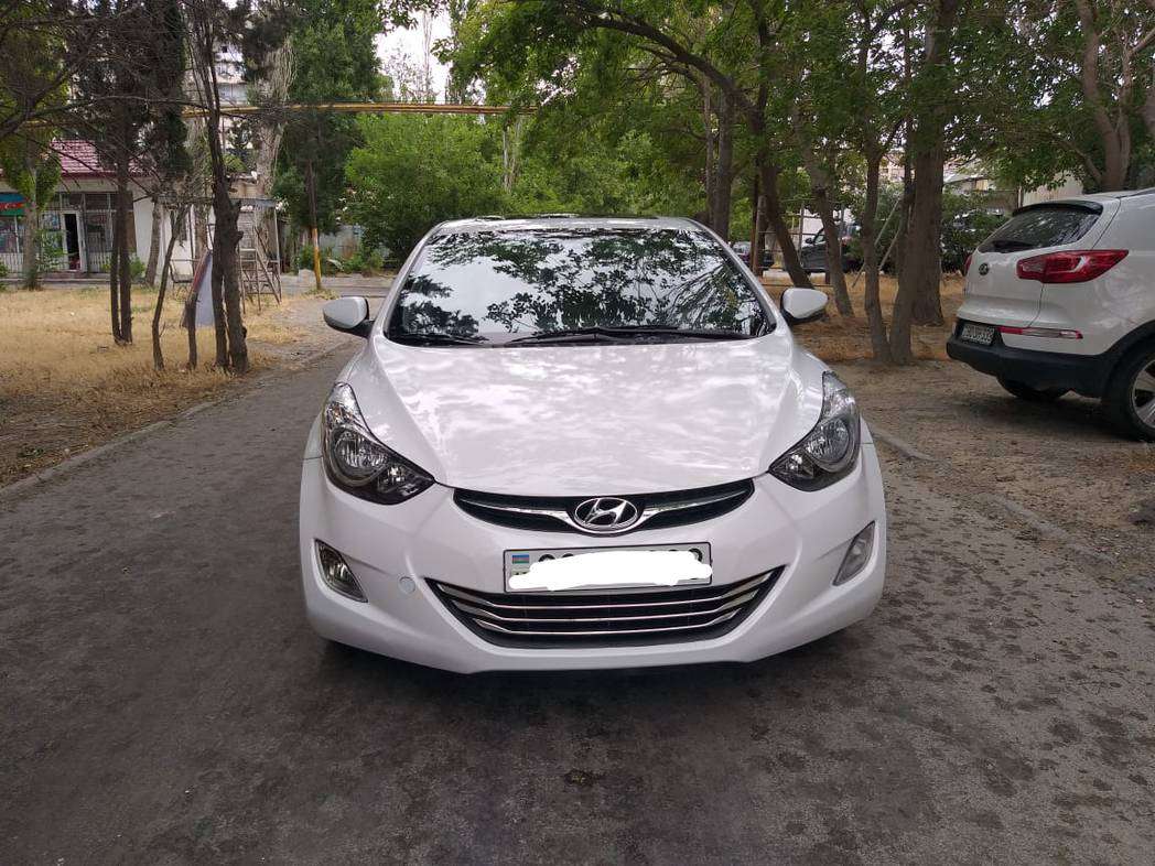 Hyundai Elantra, 2011 il, 1.8 L, 110 000 km
