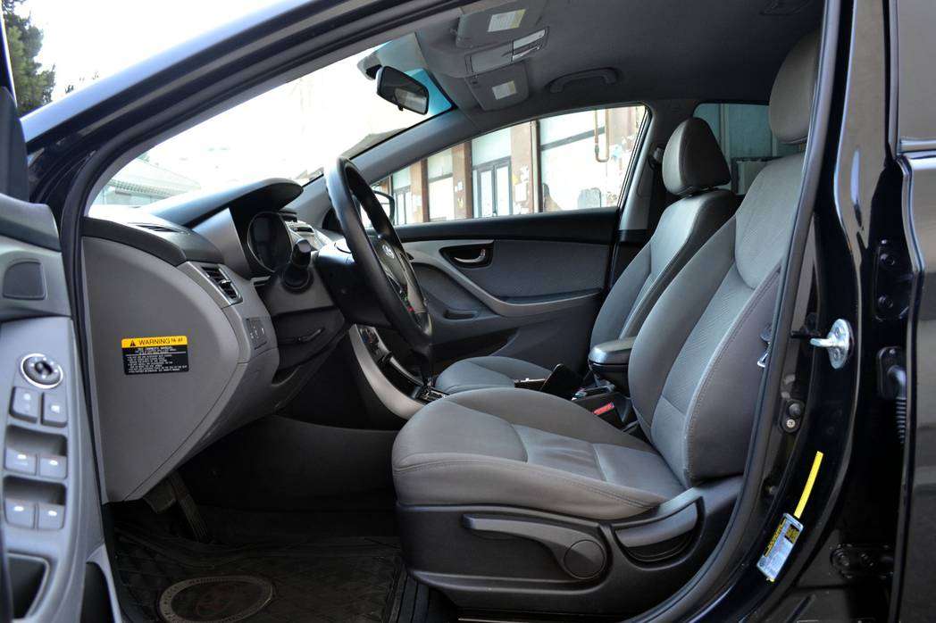 Hyundai Elantra, 2012 il, 1.8 L, 145 000 km