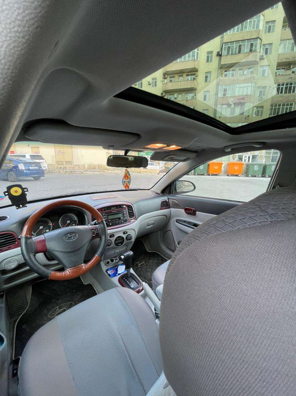 Hyundai Accent, 2008 il, 1.6 L, 280 000 km