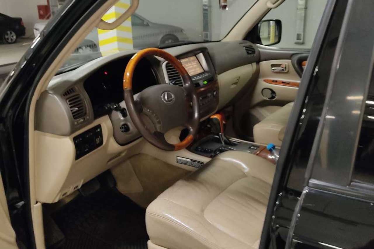 Lexus LX 470, 2005 il, 4.7 L, 303 000 km
