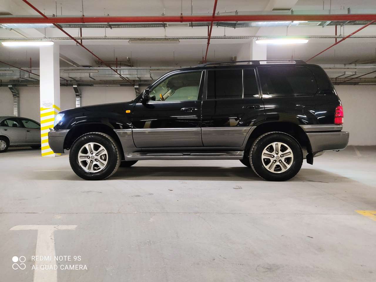 Lexus LX 470, 2005 il, 4.7 L, 303 000 km