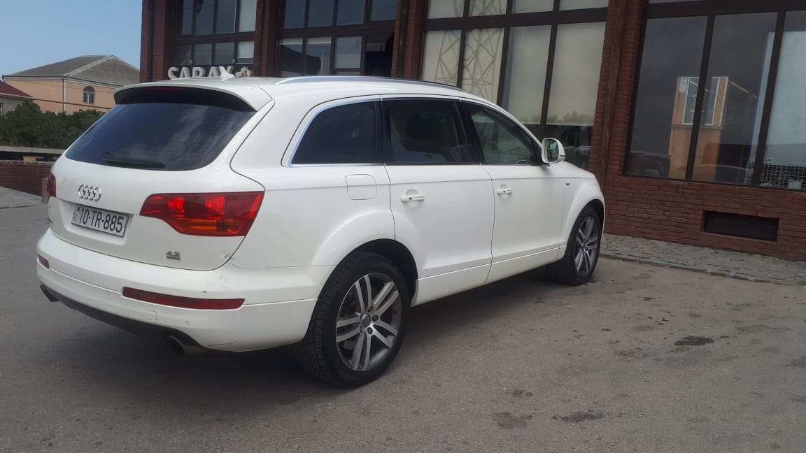 Audi Q7, 2008 il, 4.2 L, 220 000 km