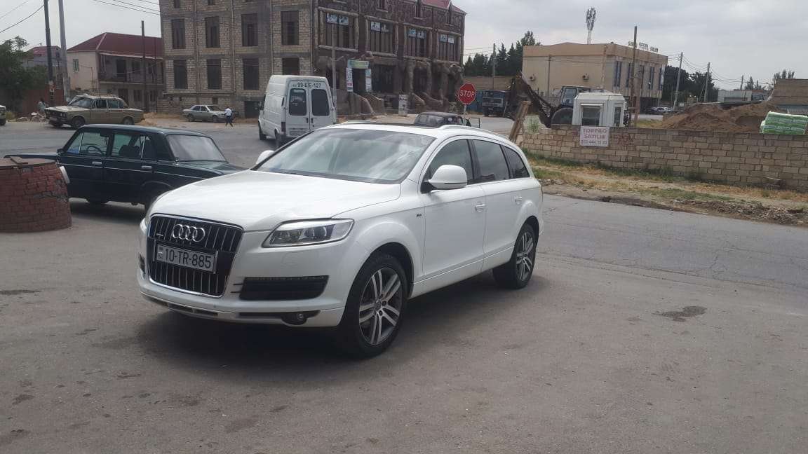 Audi Q7, 2008 il, 4.2 L, 220 000 km