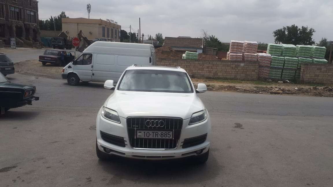 Audi Q7, 2008 il, 4.2 L, 220 000 km