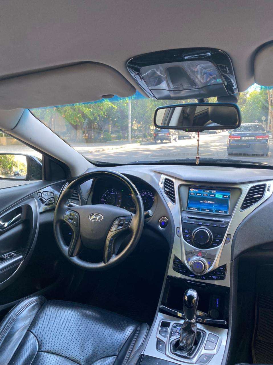 Hyundai Grandeur, 2011 il, 3.0 L, 203 000 km