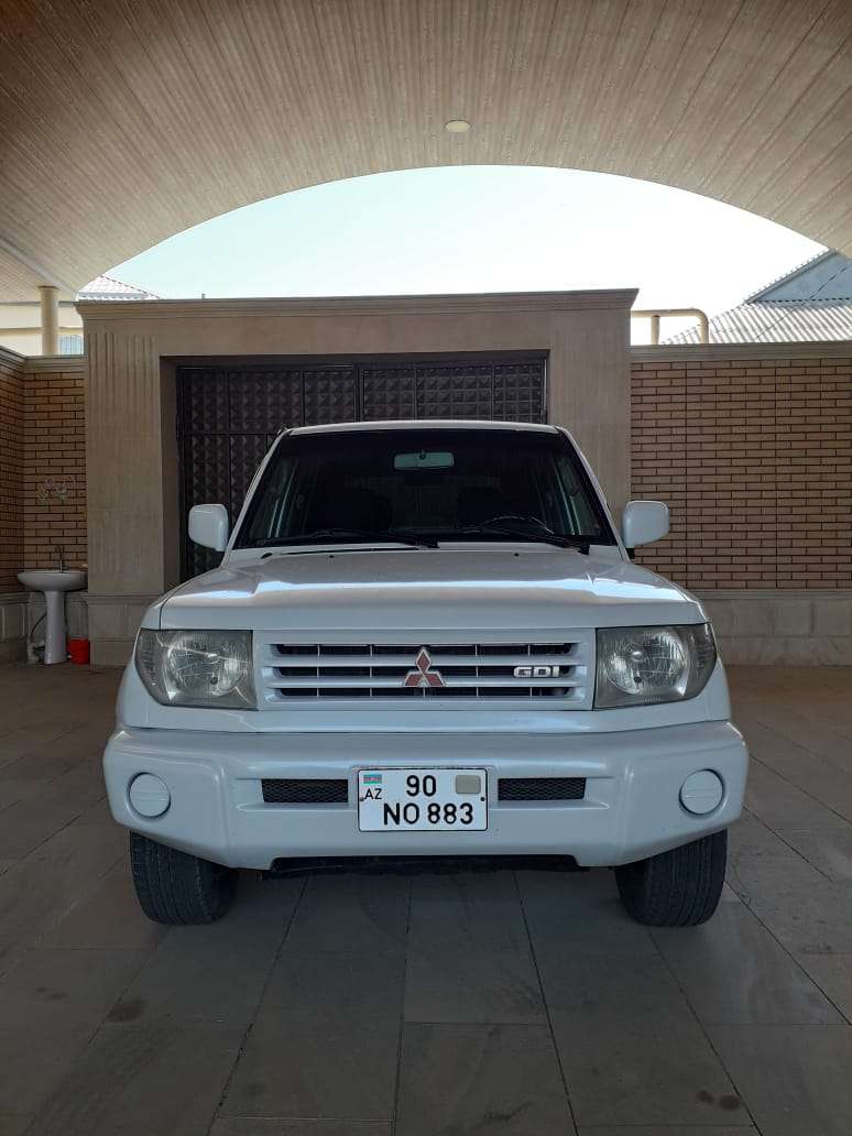 Mitsubishi Pajero iO, 1999 il, 1.8 L, 265 274 km