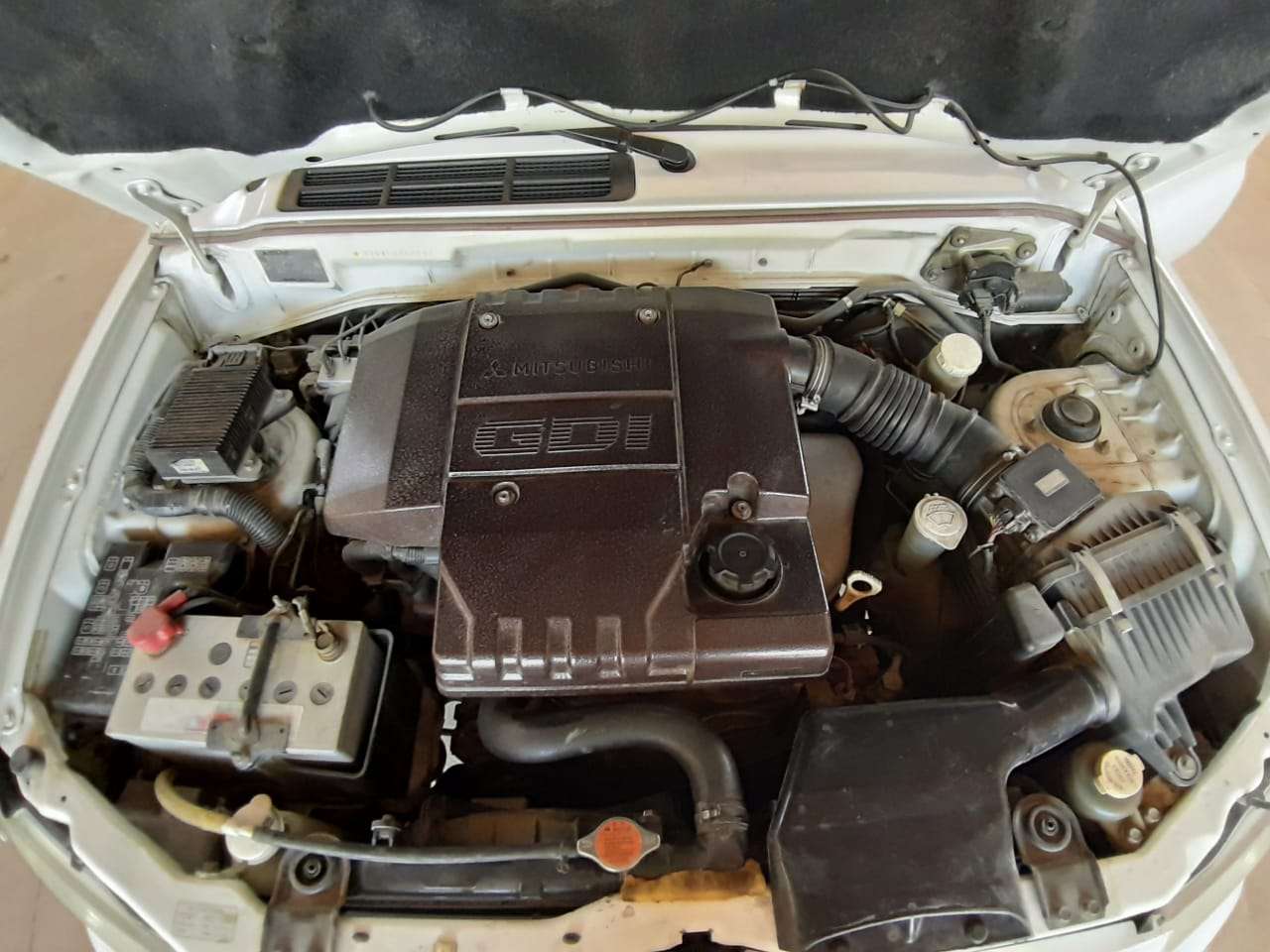 Mitsubishi Pajero iO, 1999 il, 1.8 L, 265 274 km