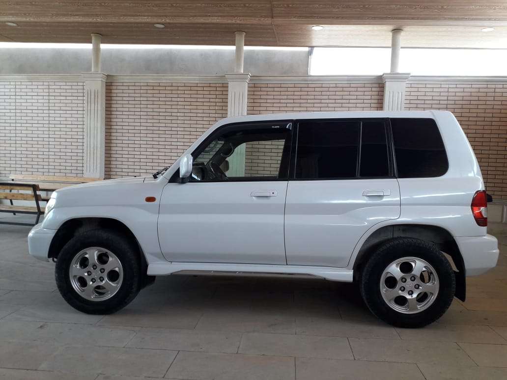 Mitsubishi Pajero iO, 1999 il, 1.8 L, 265 274 km