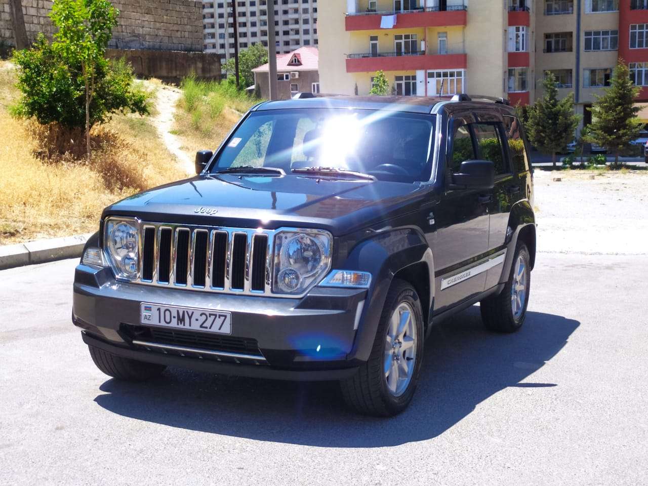 Jeep Cherokee, 2011 il, 2.8 L, 215 000 km