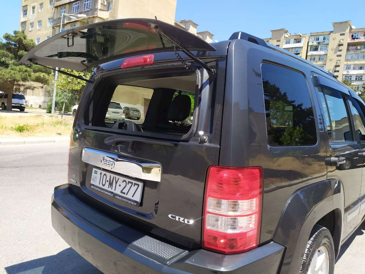 Jeep Cherokee, 2011 il, 2.8 L, 215 000 km