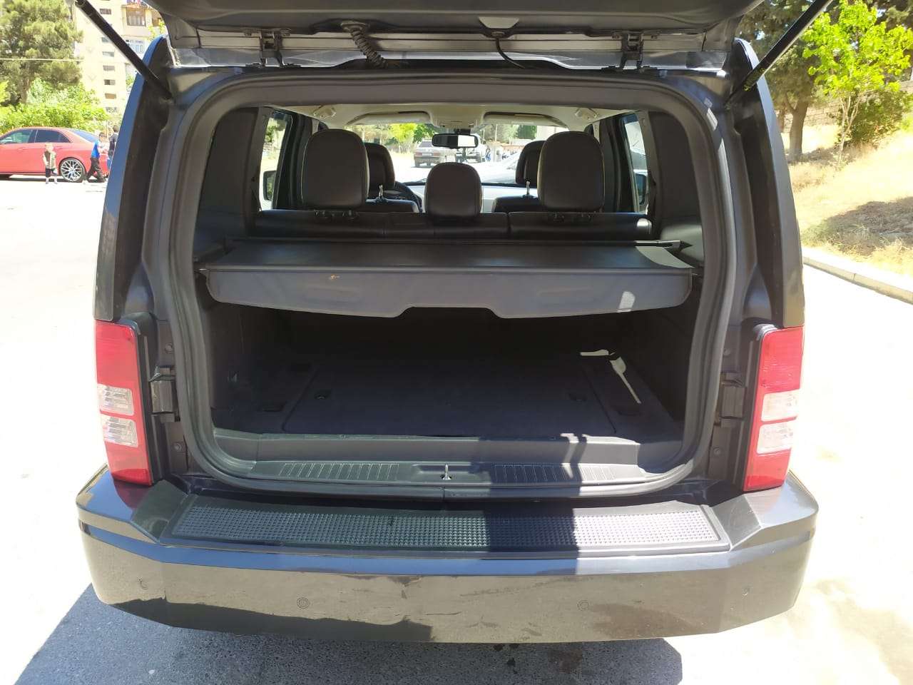 Jeep Cherokee, 2011 il, 2.8 L, 215 000 km