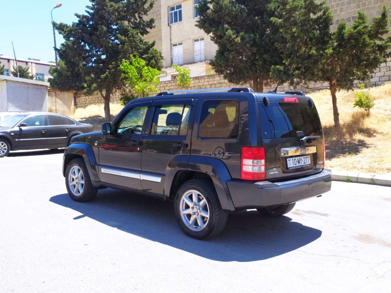 Jeep Cherokee, 2011 il, 2.8 L, 215 000 km
