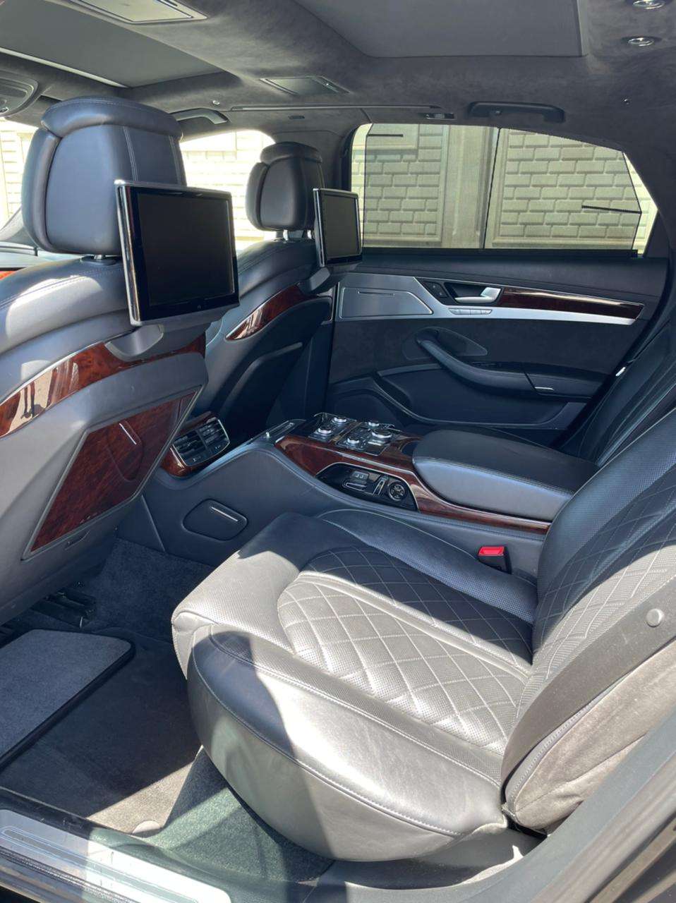 Audi A8, 2013 il, 4.0 L, 124 000 km