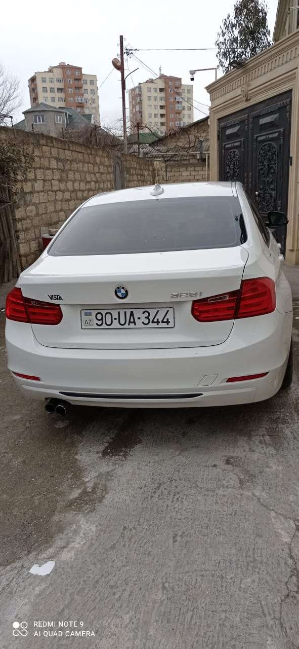 BMW 328, 2014 il, 2.0 L, 110 000 km