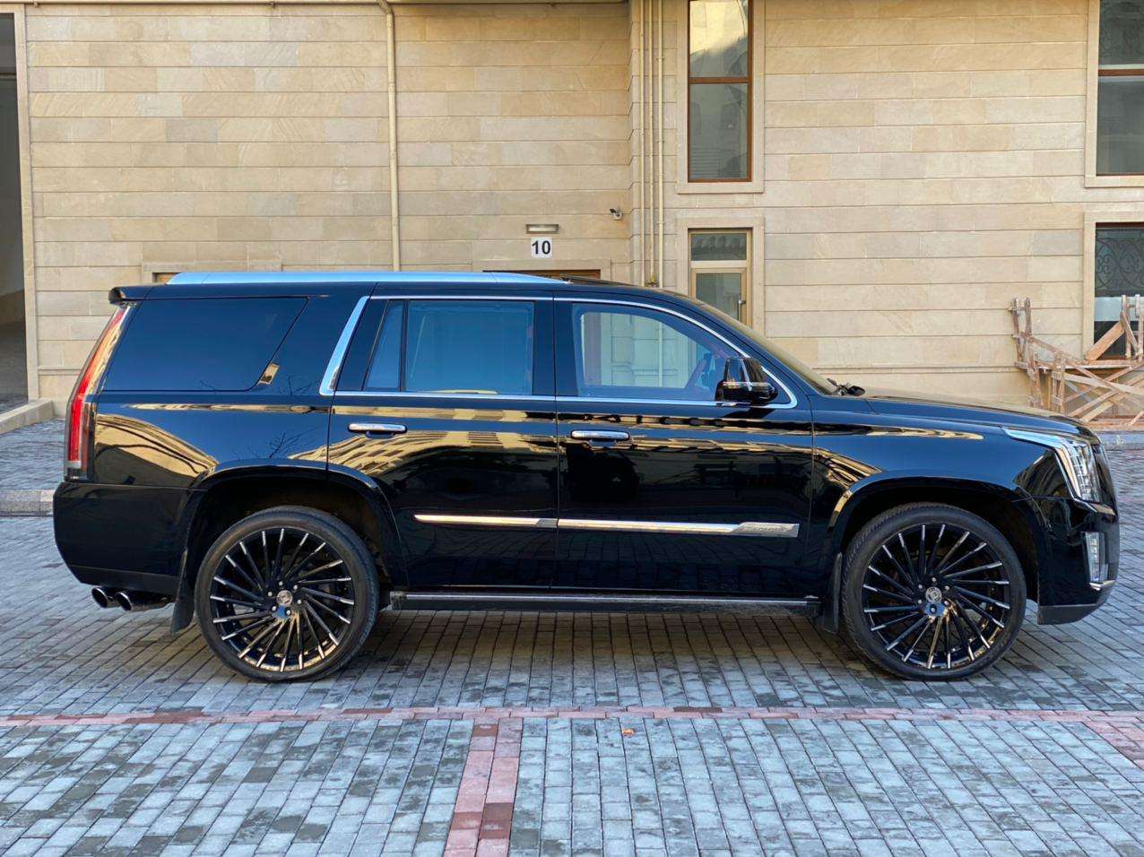 Cadillac Escalade, 2015 il, 6.2 L, 60 000 km