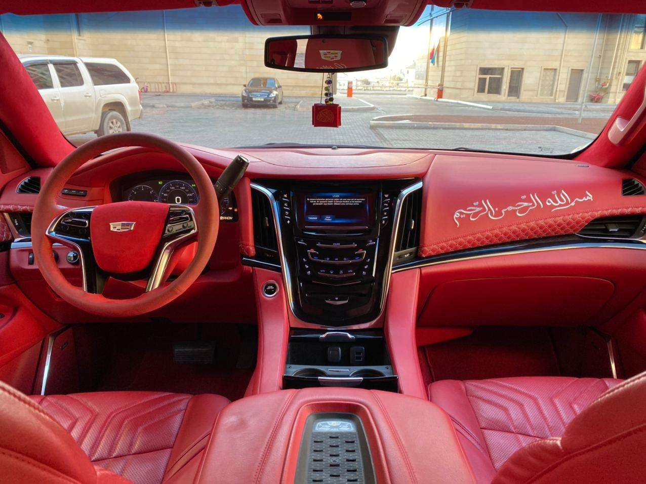 Cadillac Escalade, 2015 il, 6.2 L, 60 000 km
