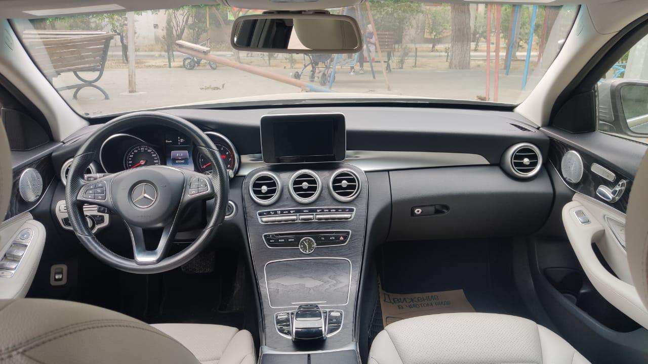 Mercedes C 300, 2015 il, 2.0 L, 122 000 km