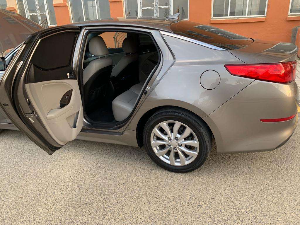 Kia Optima, 2014 il, 2.4 L, 70 000 km