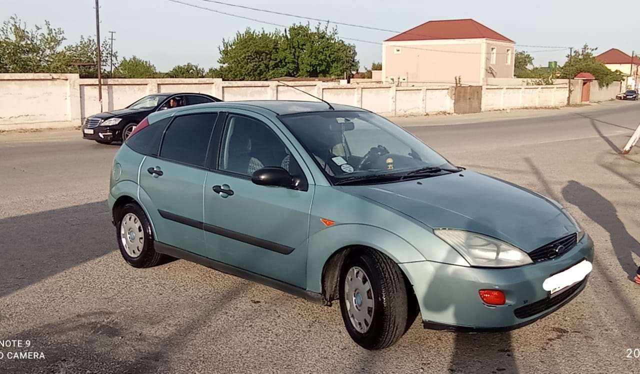 Ford Focus, 1999 il, 1.6 L, 370 000 km