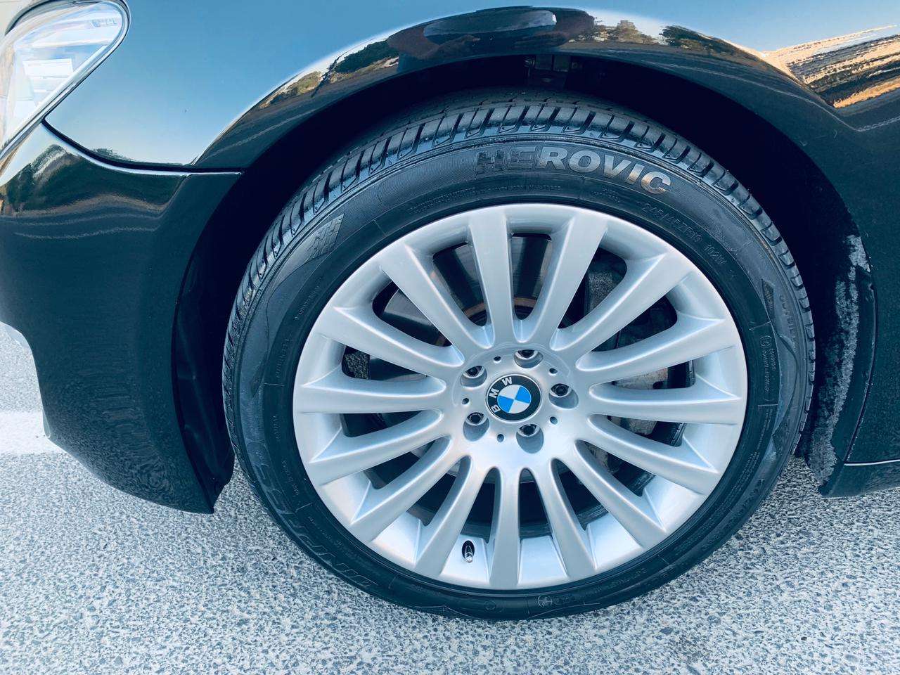BMW 750, 2011 il, 4.4 L, 182 000 km