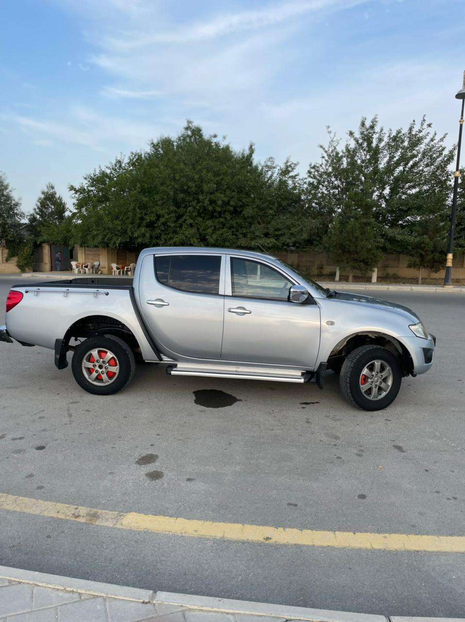 Mitsubishi L200, 2012 il, 2.5 L, 350 000 km