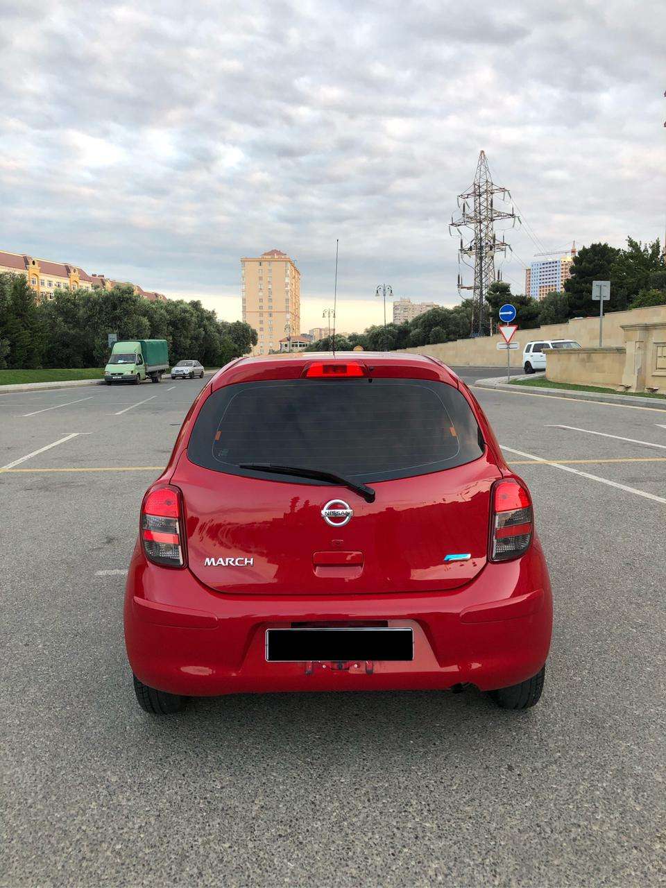 Nissan March, 2011 il, 1.2 L, 62 000 km