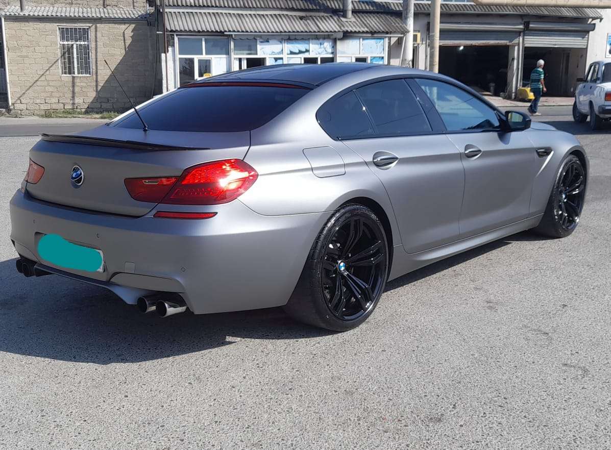 BMW M6, 2013 il, 4.4 L, 80 000 km