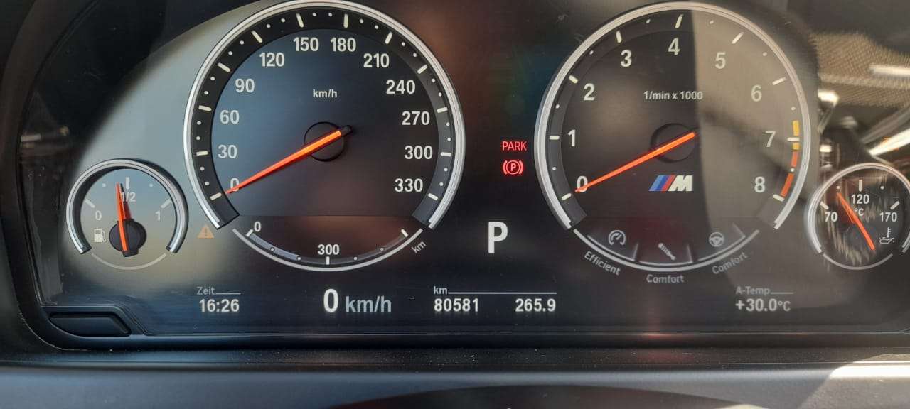 BMW M6, 2013 il, 4.4 L, 80 000 km