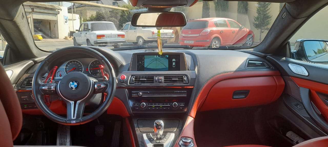 BMW M6, 2013 il, 4.4 L, 80 000 km