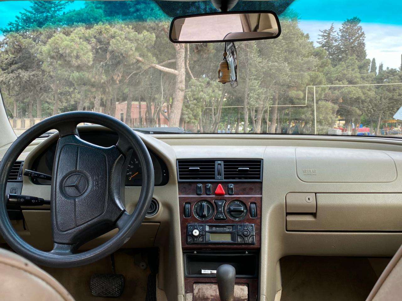 Mercedes C 200, 1998 il, 2.0 L, 348 000 km