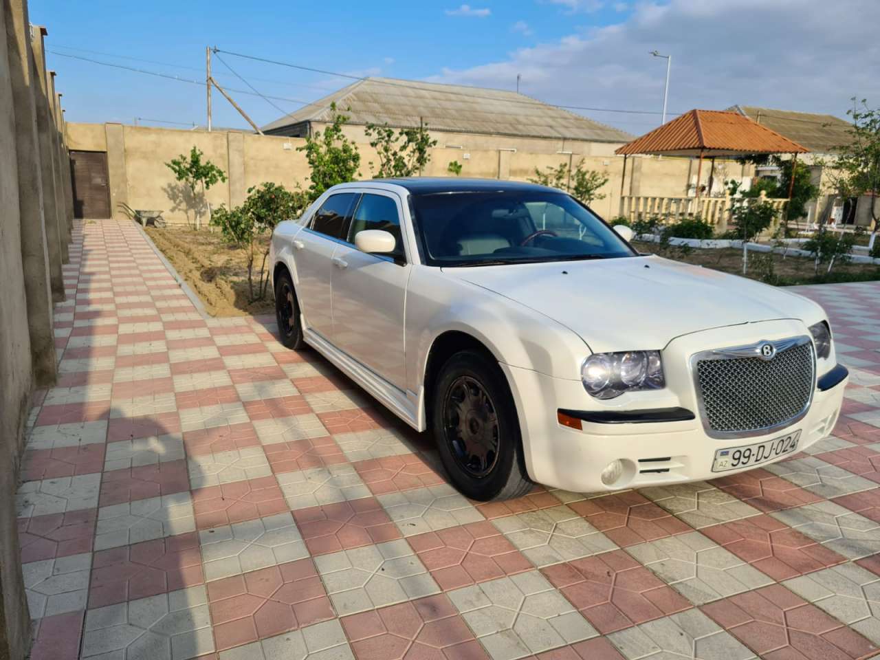 Chrysler 300, 2005 il, 3.5 L, 200 000 km