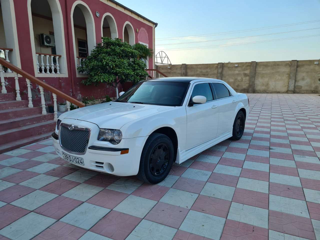 Chrysler 300, 2005 il, 3.5 L, 200 000 km