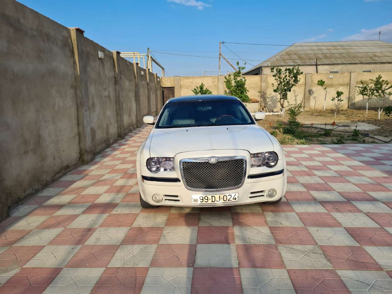Chrysler 300, 2005 il, 3.5 L, 200 000 km