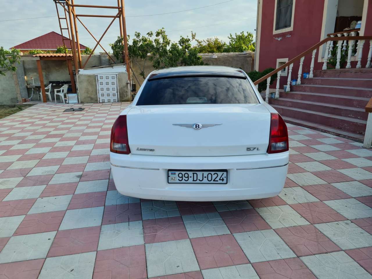 Chrysler 300, 2005 il, 3.5 L, 200 000 km